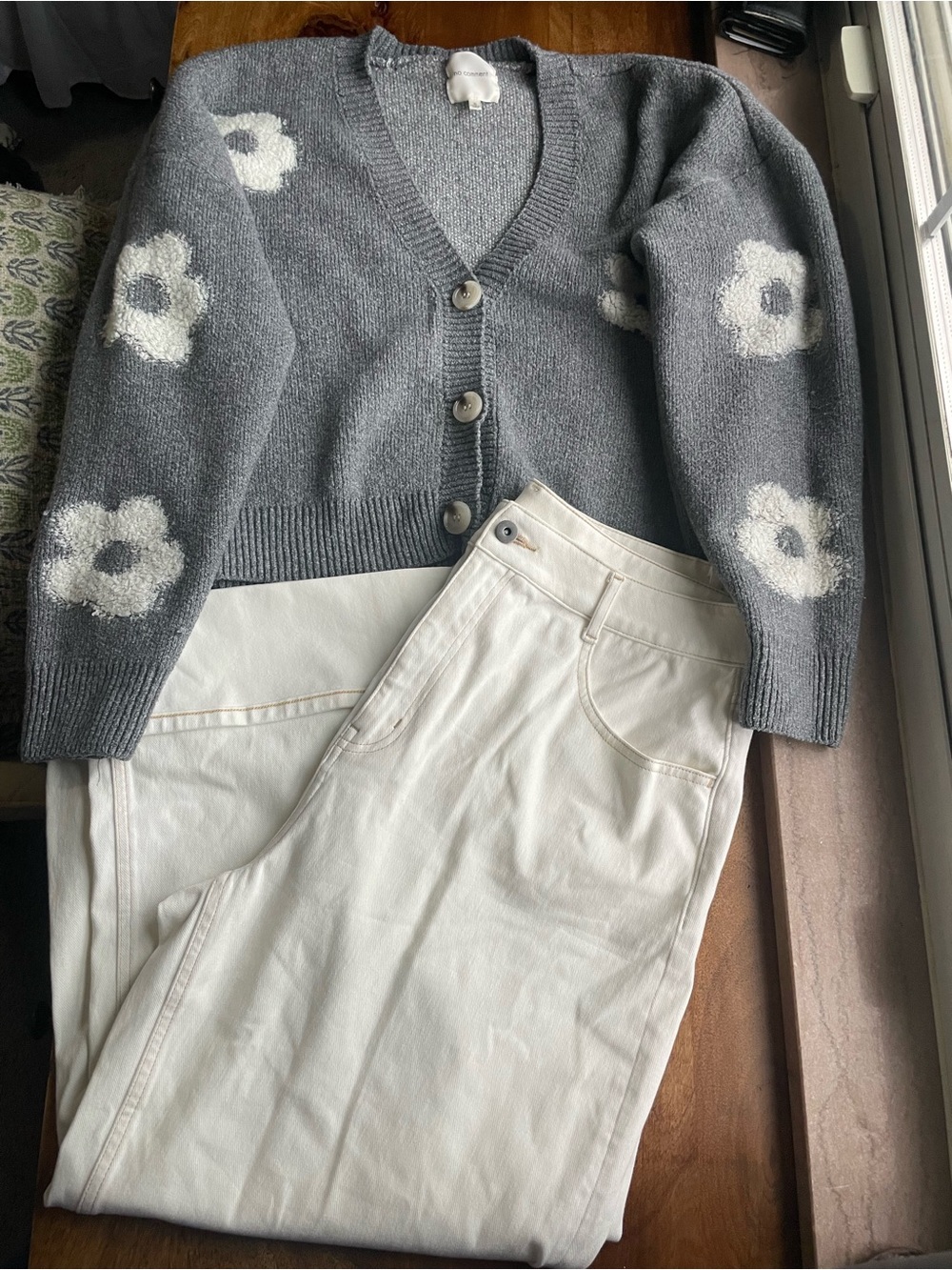 Cute Cozy XL Outfit Cardigan with flowers paired with white halara pants